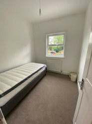 Beautiful Double Rooms Available for Rent in Feltham thumb-49191