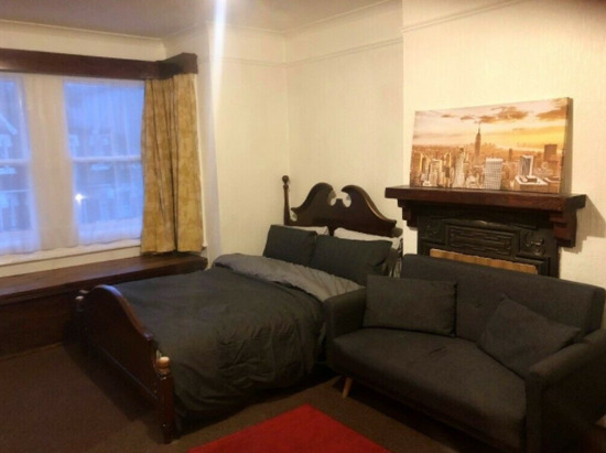 Double Room Close to Uxbridge Town Centre and Brunel University  0