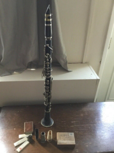 Clarinet Musical Instrument  0