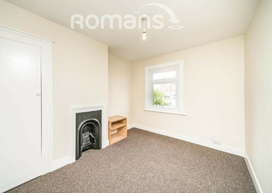 3 Bed Room Terrace House in Central Reading for Rent  4