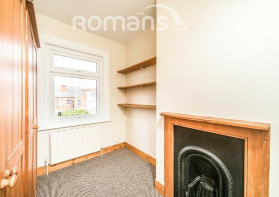 3 Bed Room Terrace House in Central Reading for Rent  5
