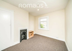 3 Bed Room Terrace House in Central Reading for Rent thumb-49485