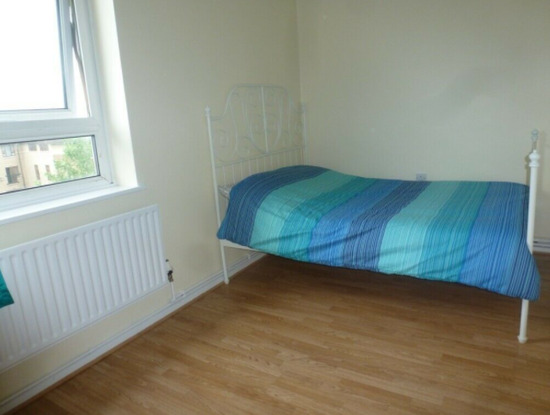 Lovely & Large Double Room to Rent  1