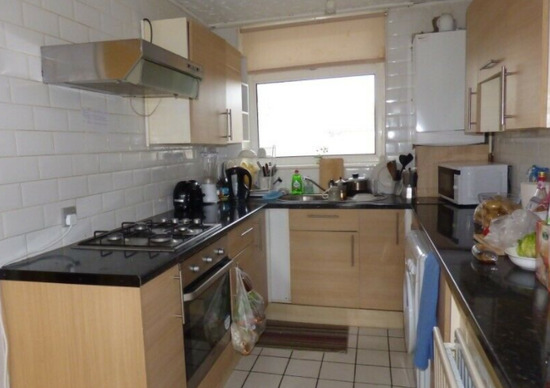 Lovely & Large Double Room to Rent  5
