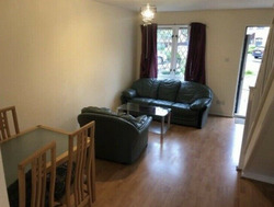 2 Bedroom House to Let in Kelvindale Area thumb-49745