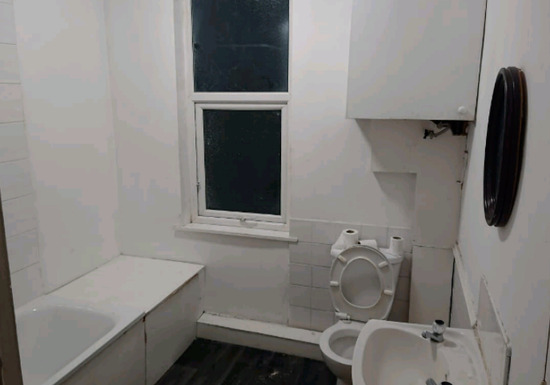 Room to Rent in 2 Bed House LS11  3