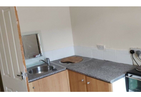 1 Bed Flat Central Preston to Rent  5