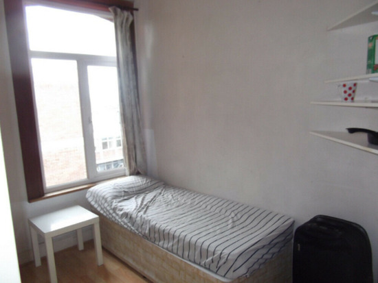 West London Acton W3 Double Room to Rent  5