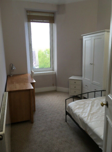 Spacious 4 Double Bedroom HMO Flat to Let  4