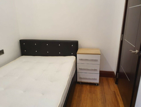 1 Bedroom Flat for Rent  3