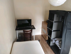 Single Room Available 110£ Per Week thumb-49988