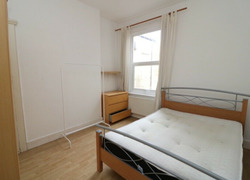 2 Bedroom Flat in Clapham Common £1,500 thumb 6