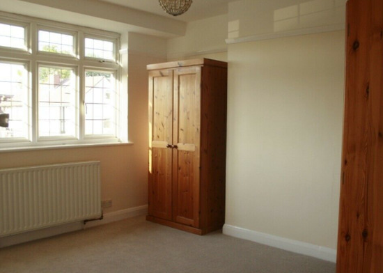 Impressive Newly Refurbished 3-Bed Mid Terrace House Available to Rent  3