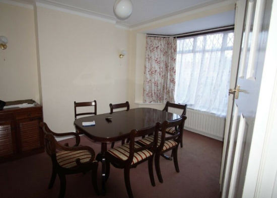 Impressive 3 Bedrooms 2 Receptions Semi-Detached House Available to Rent  1