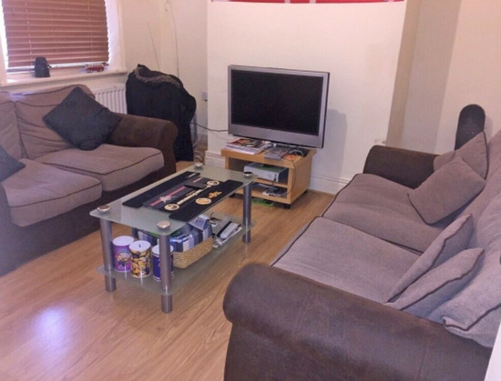 4 Bed House Available All Bills Included  8