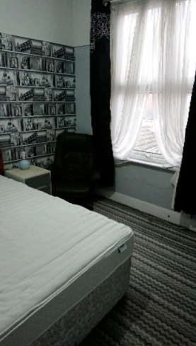 Large Double Room for Rent  0