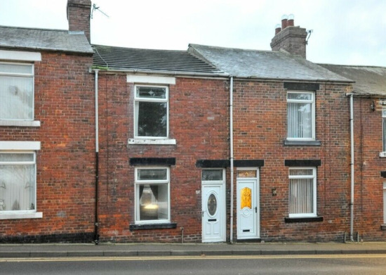 New! 2 Bed House to Let on Good Street in Stanley  0
