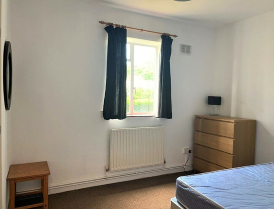 Spacious Double Room to Rent in Clapham  2
