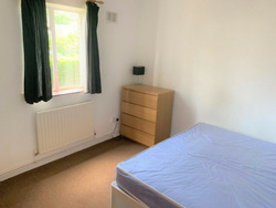 Spacious Double Room to Rent in Clapham