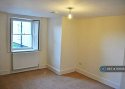 2 Bedroom Flat in Old Tiverton Road thumb-50320
