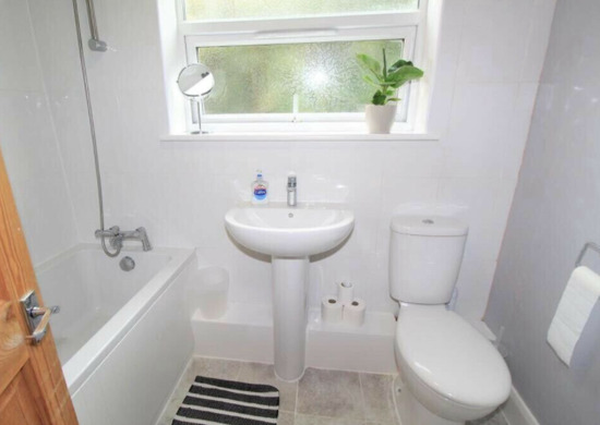 2 Bed Terraced House To Rent in Sneinton  4