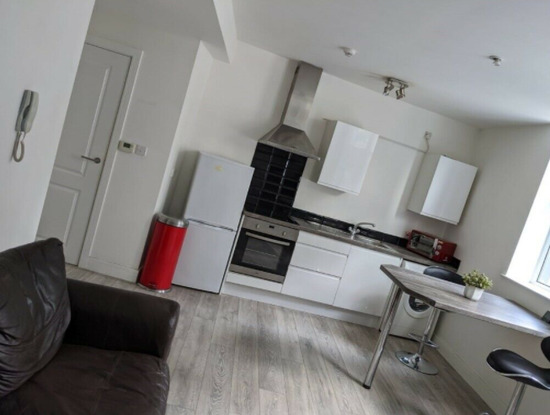 Student Apartment / Flat Available to Rent  2