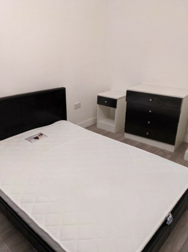 Student Apartment / Flat Available to Rent  3