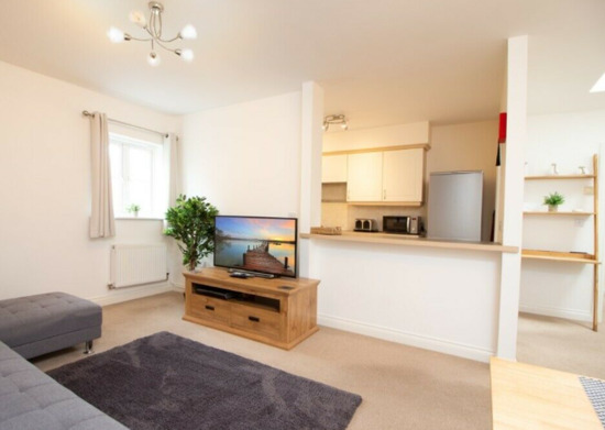 Stunning 2 Bed Houses with Parking Perfect for Long Term Workers  0