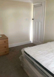 Sharing Room Available to Rent in Cranford