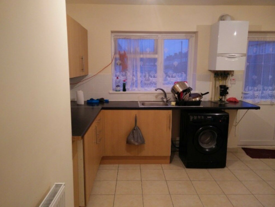 Large Double Room in Harrow Fully Furnished and Refurbished  4